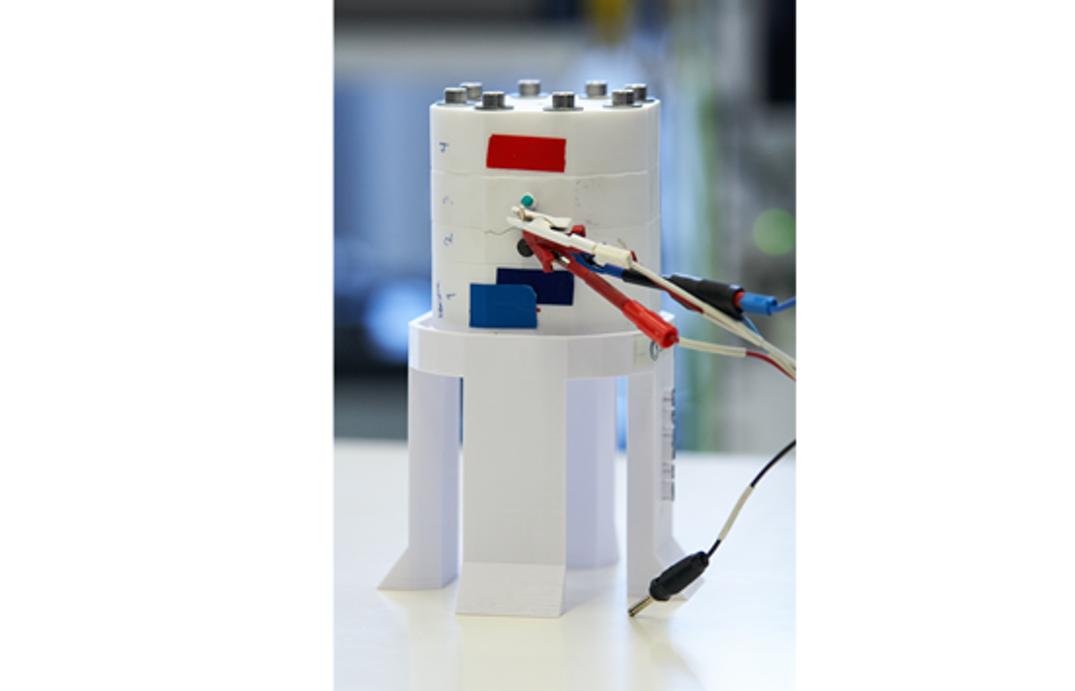 SEAMAG - High-performance seawater magnesium batteries for marine application