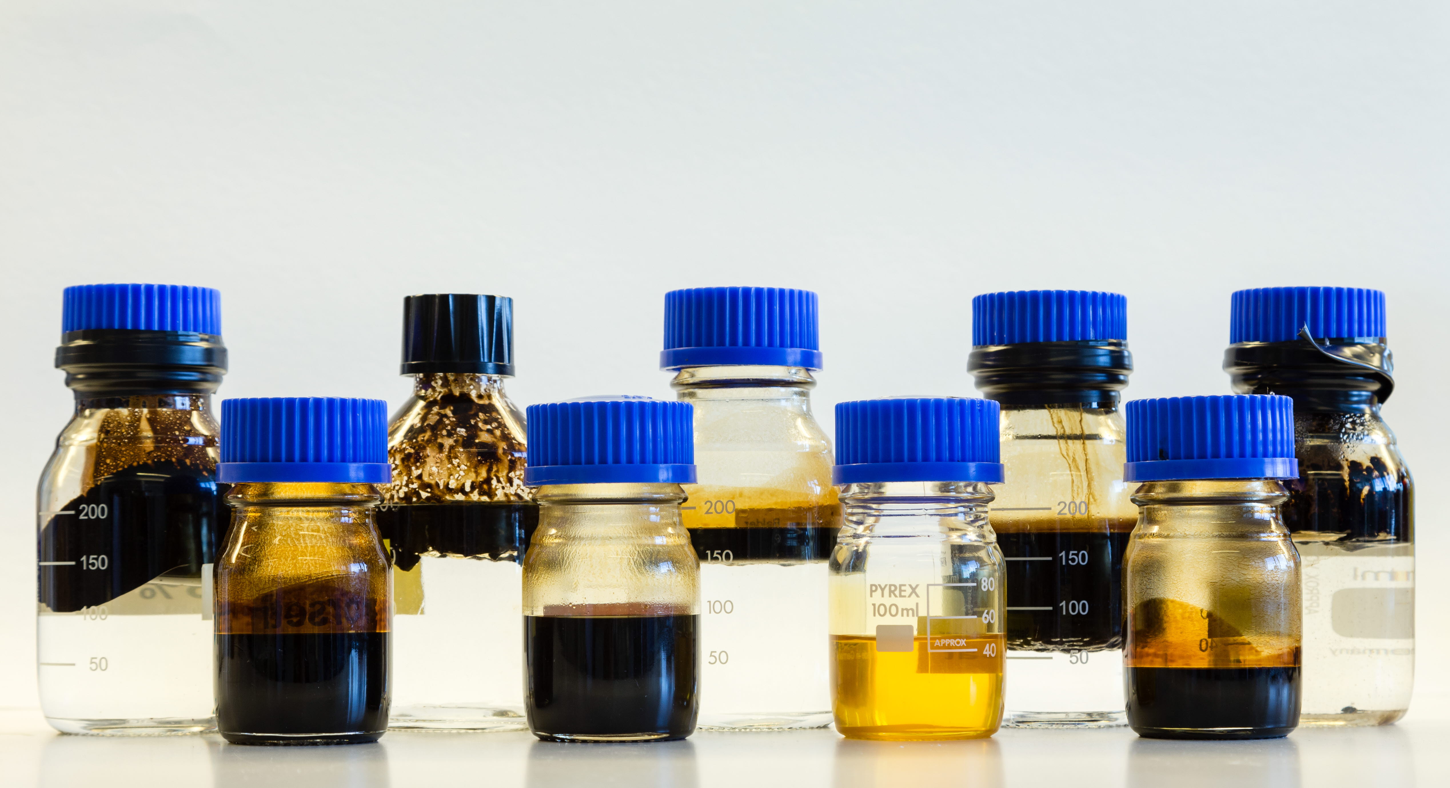 Oil Laboratory at SINTEF SeaLab